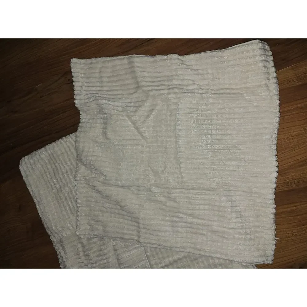 Set Of 2 Beige Ribbed Cotton Pillow Covers 18x18 - Picture 3 of 5